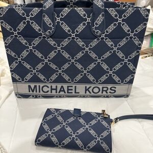 Michael Kors Navy Tote and Wallet Set